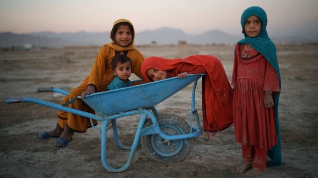 Afgan_Children-2021-09-14-16-35-59